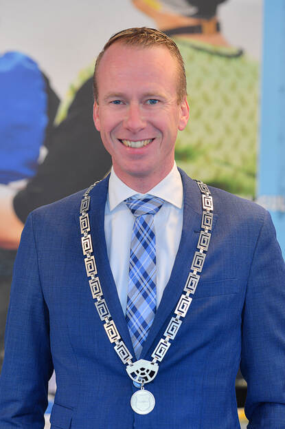 Cees van den Bos, burgemeester van Urk